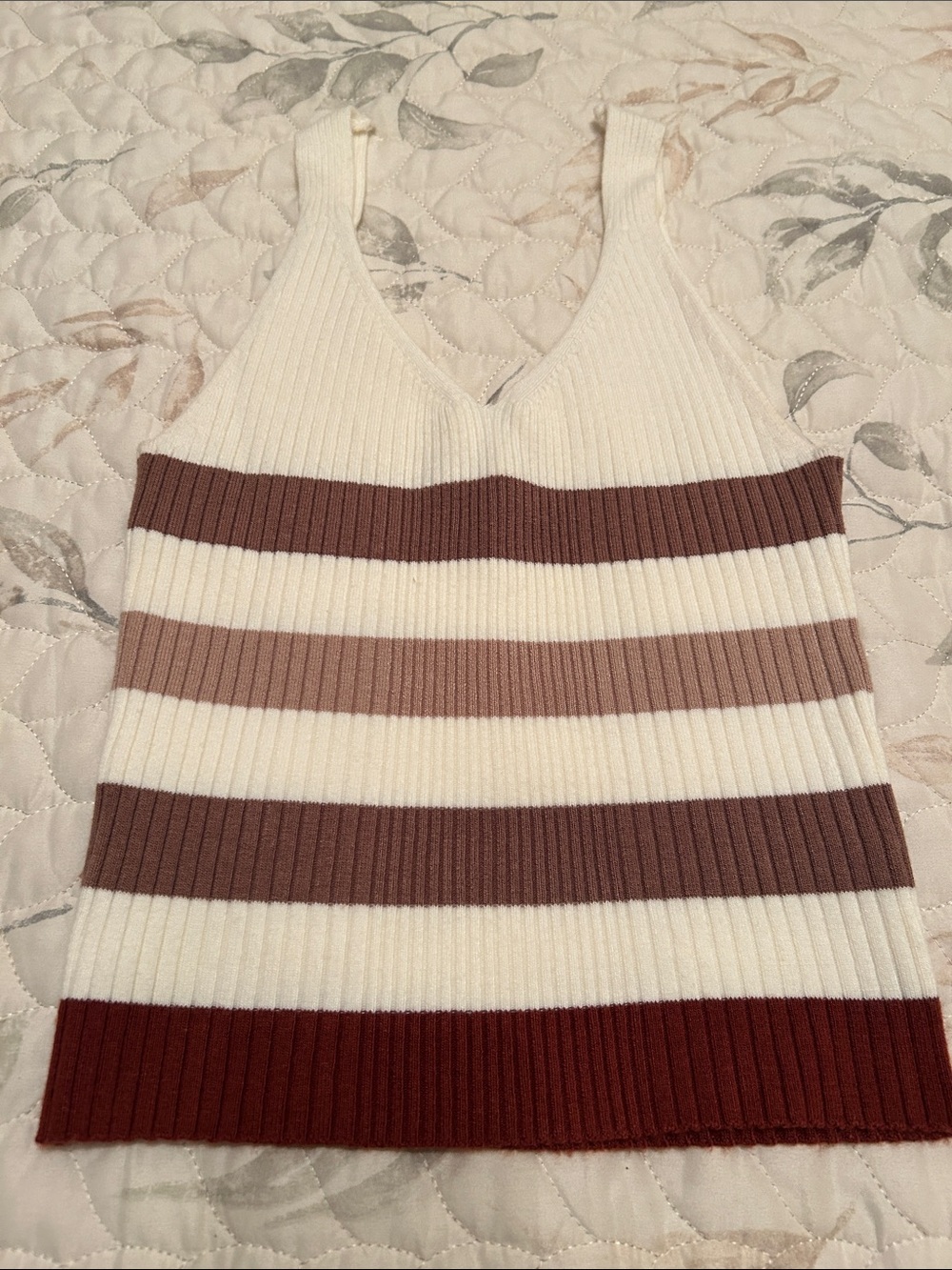 Active USA Cream & Brown Striped V-Neck Ribbed Tank
